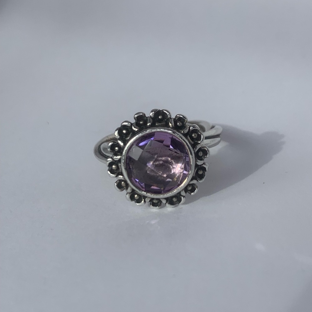 Pandora Wanda’s Garden Amethyst Ring